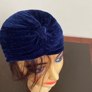 Head blue velvet covering